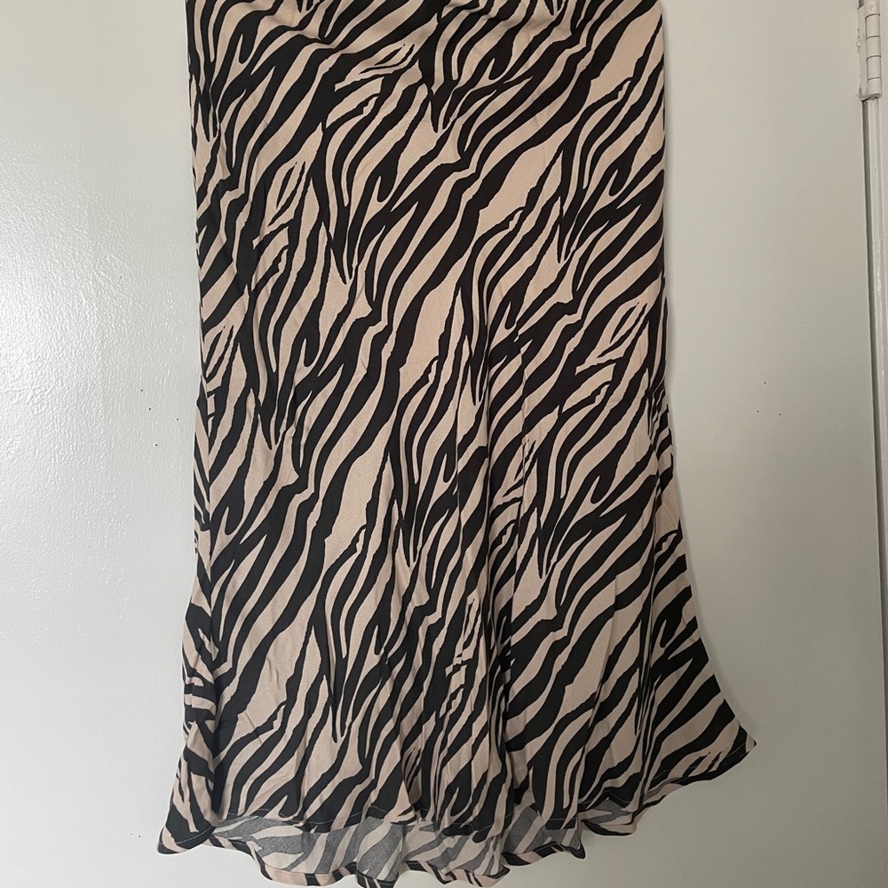Zebra skirt M  (NEW with tag)